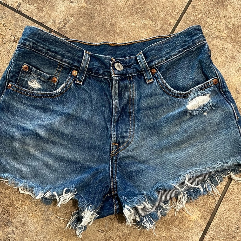 Levi’s 501 button fly Size 25 waist